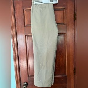 Izod Kahki XtremeFunction Golf/Dress Pants 38/32